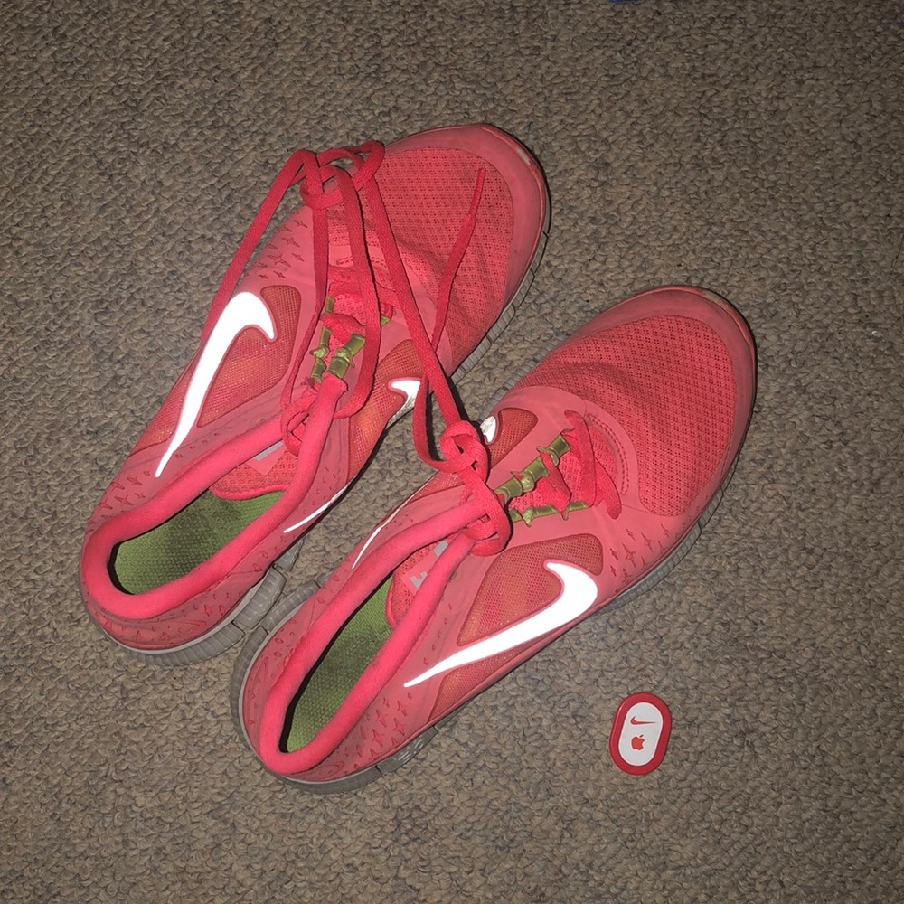 Pink nike free run 3 with Apple sensor